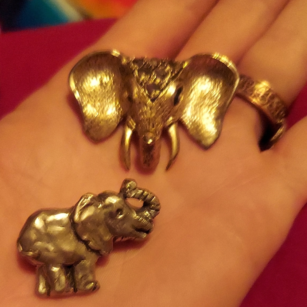 Set If 2 Vintage Elephant Pins. One Appears To Be Hand Crafted!! (Pewter?)